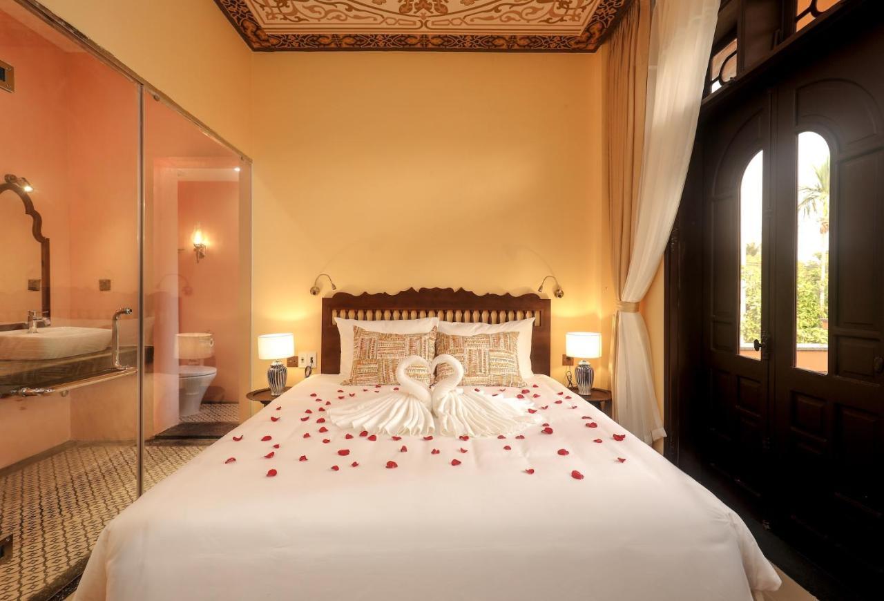 The Mansion Hoi An By Minova Bed & Breakfast Exterior photo