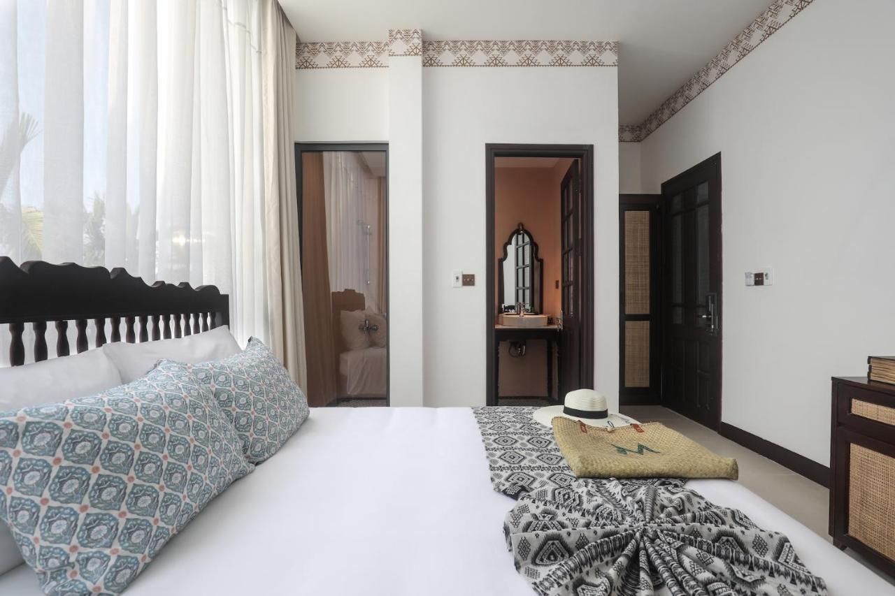 The Mansion Hoi An By Minova Bed & Breakfast Exterior photo